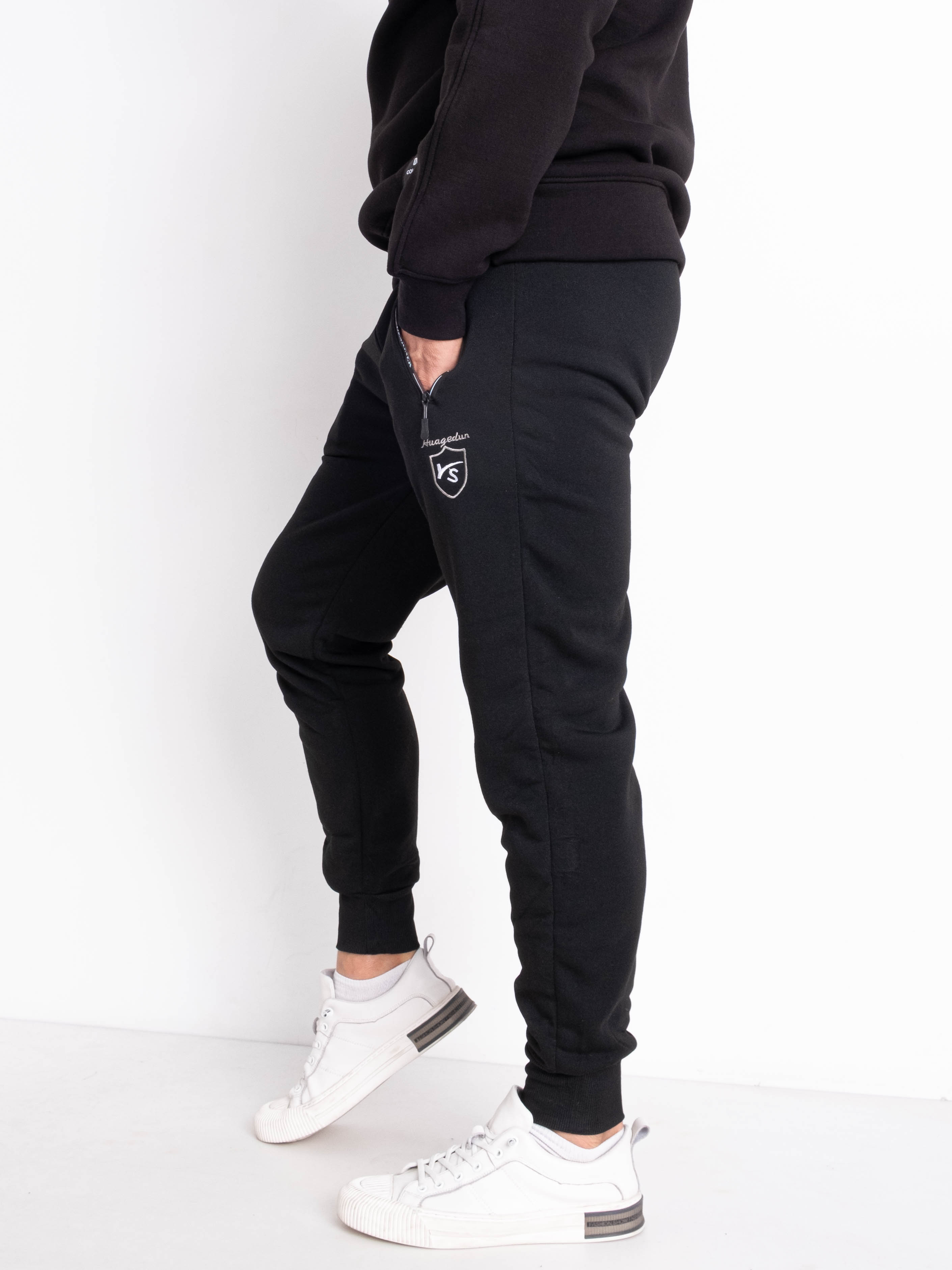 Спортивні чоловічі штани на флісі #6119 колір Чорний Спортивні чоловічі штани на флісі #6119 колір Чорний